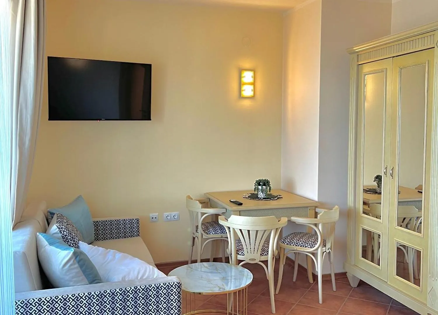 Apartment Sh Holidays & Health Beach-Apartments Sozopol